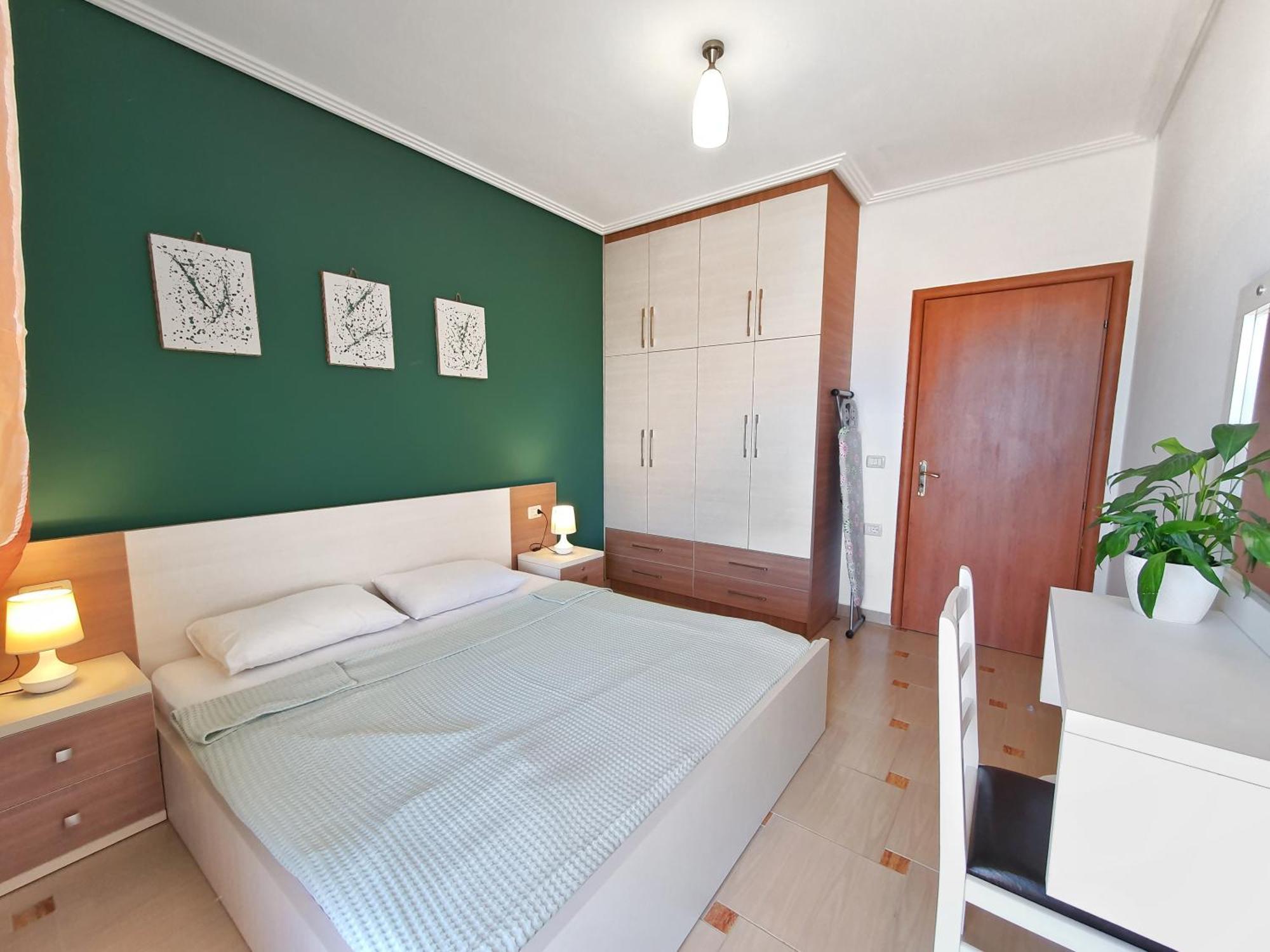 Allure Apartment Sarande Bilik gambar